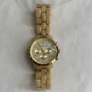 Woman watch